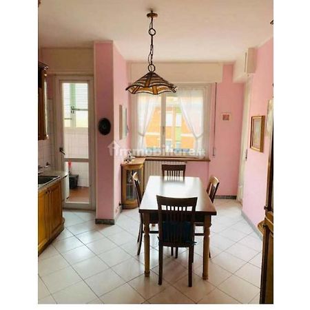 Double Room - Home Stay Milaan Buitenkant foto